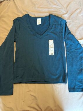 NWT! Teal Ribbed V-Neck Long Sleeve Top - Super Fitted